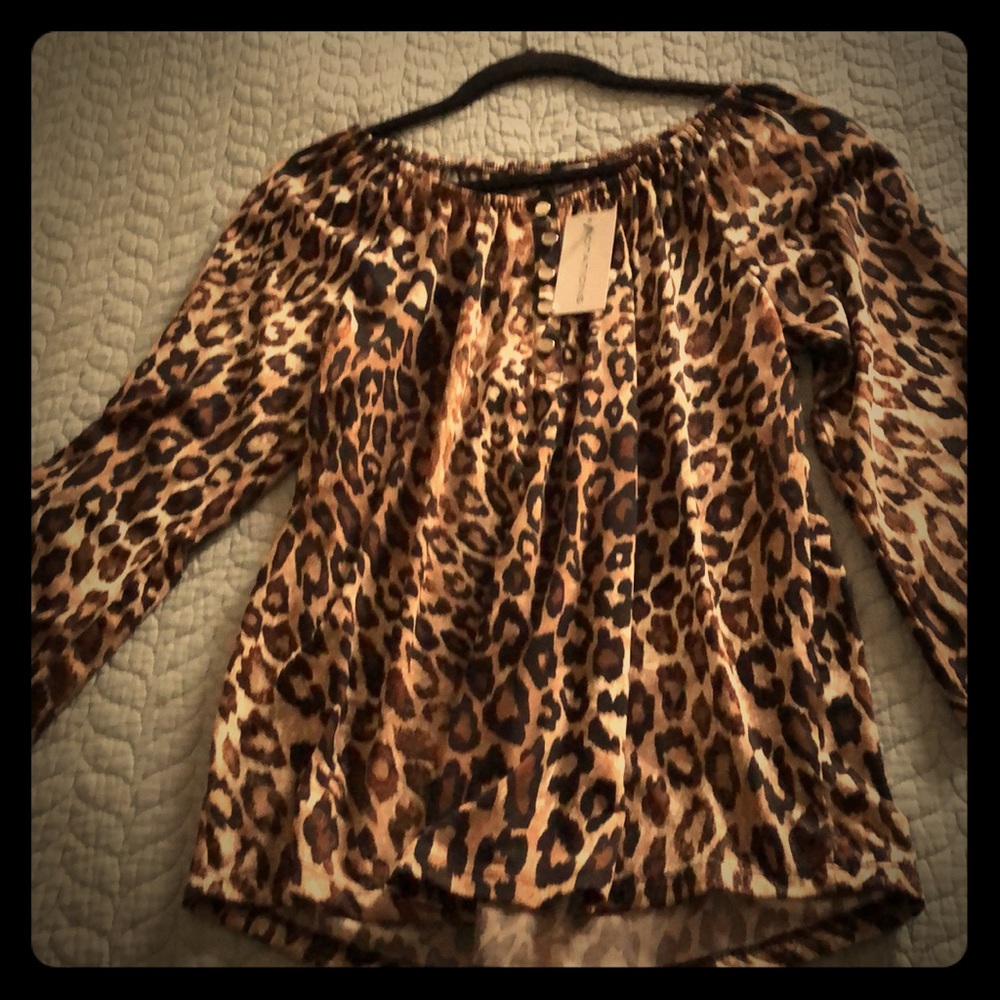 Leopard print top🌺